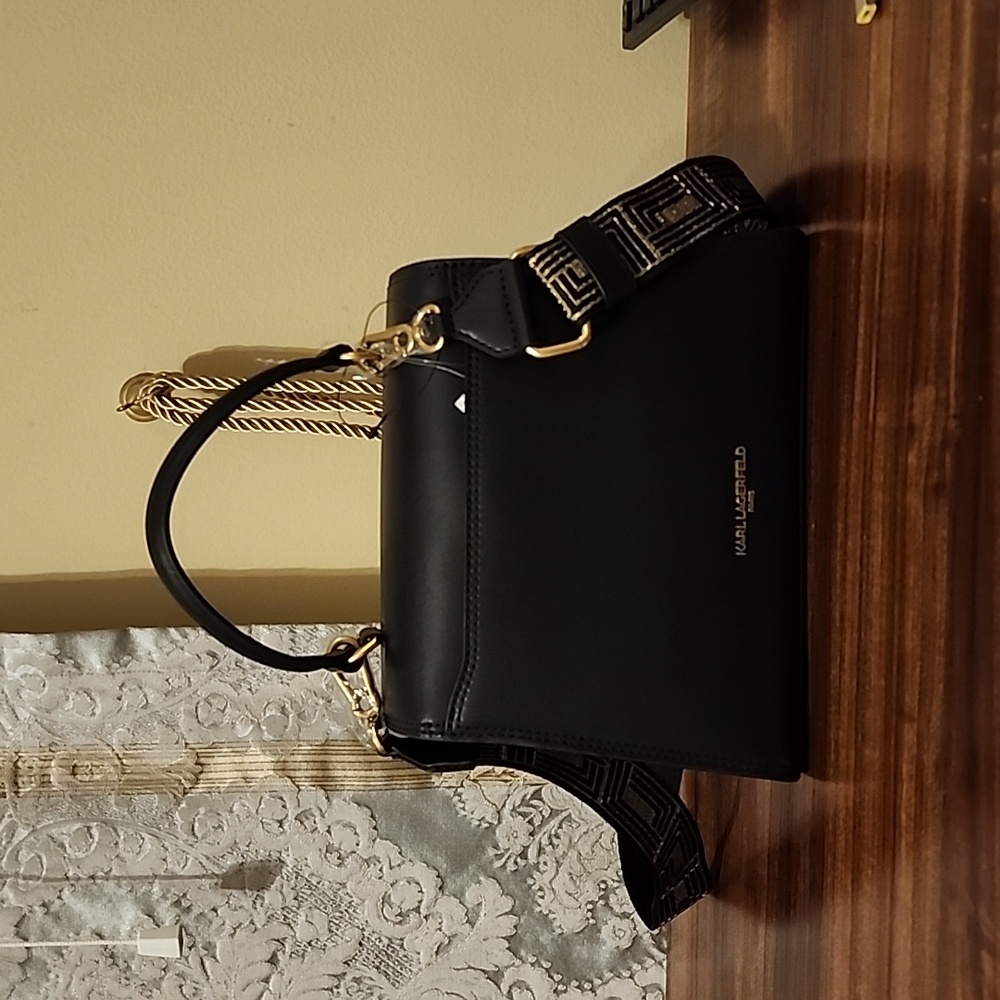 Karl Lagerfeld Purse, Medium size, Black with gold hardware - Picture 4 of 5